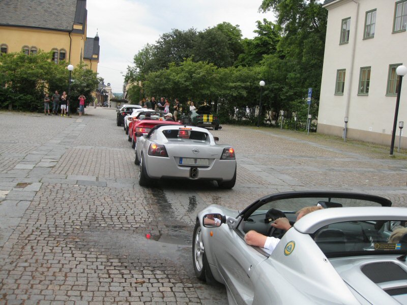 Rallystart på borggården.