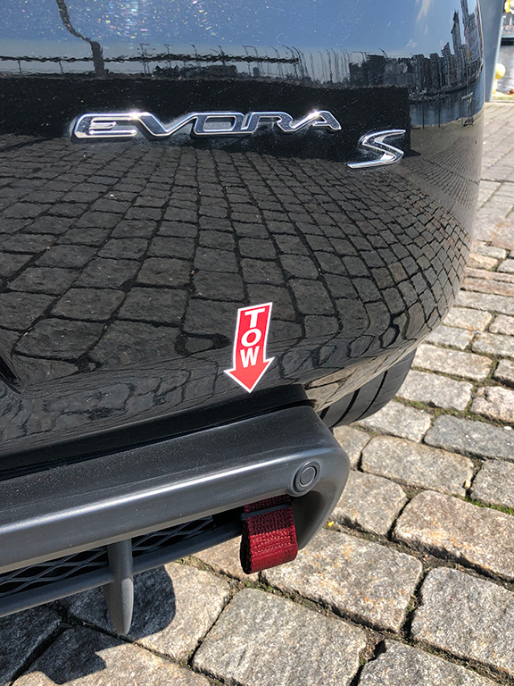 Bogserögla från Lotus Motorsport