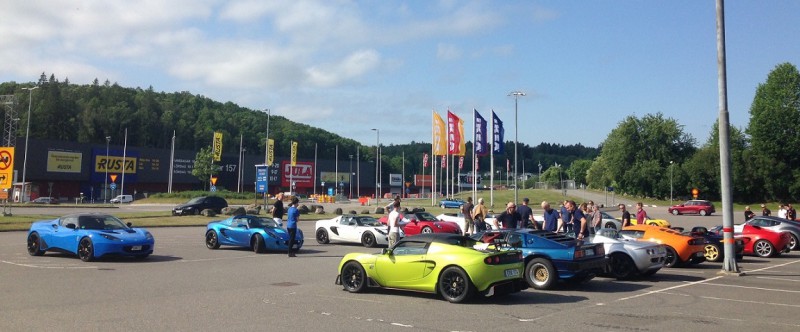 Morgonsamling vid IKEA.jpg