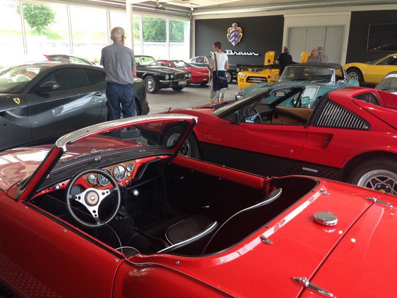 Varierat bilutbud hos von Braun.jpg