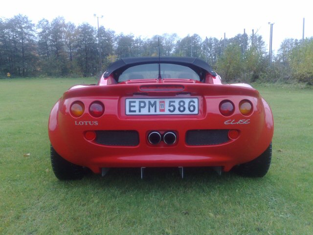 Lotus bakifrån.jpg