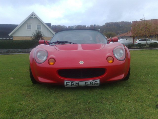 Lotus framifrån.jpg