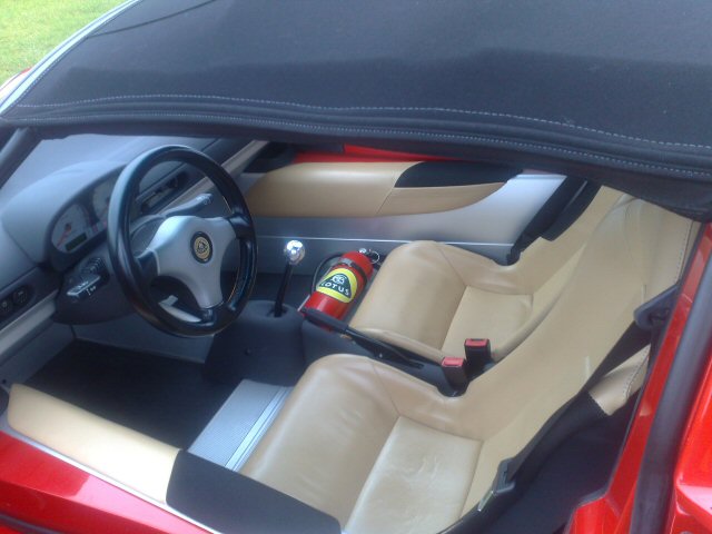 Lotus in från v. dörr.jpg