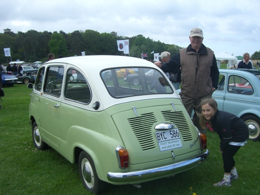 Efter 1000 timmars arbete är denna udda Fiat 600 Multipla i nyskick.