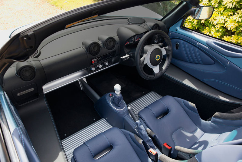 25234_Elise-250-interior_900x601.jpg