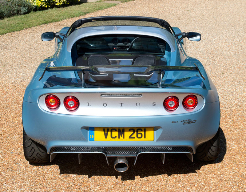 16818_Elise-250-rear_900x701.jpg
