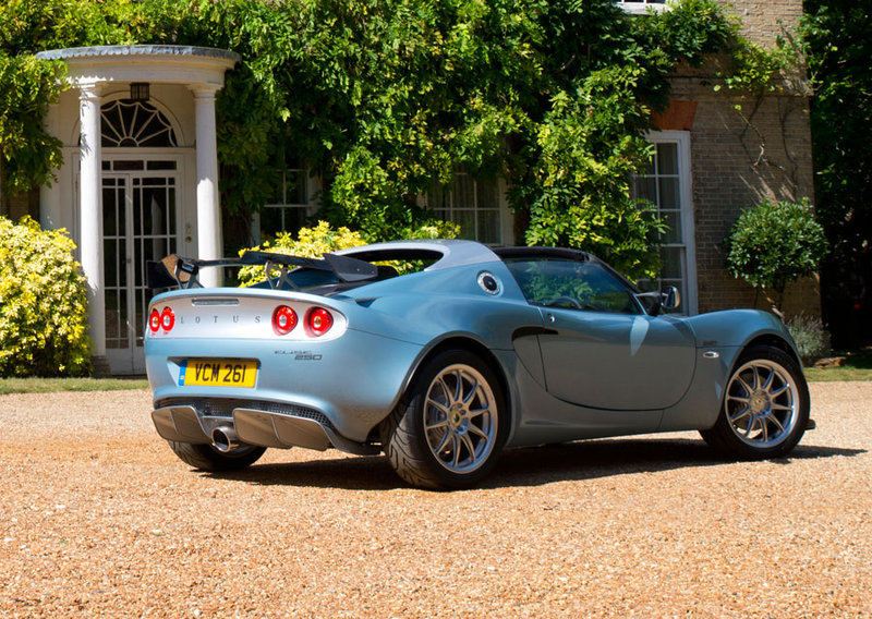 39414_Elise-250-4_900x639.jpg
